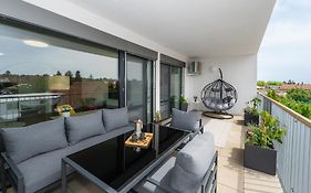 Fully Equipped Apartments With Terraces, Free Garage Parking, Netflix & Ac - By Apartmany Slapanice Cz